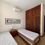 Refugio Confortavel Com Piscina De Borda Infinita E Vista Incrivel Da Praia Grande