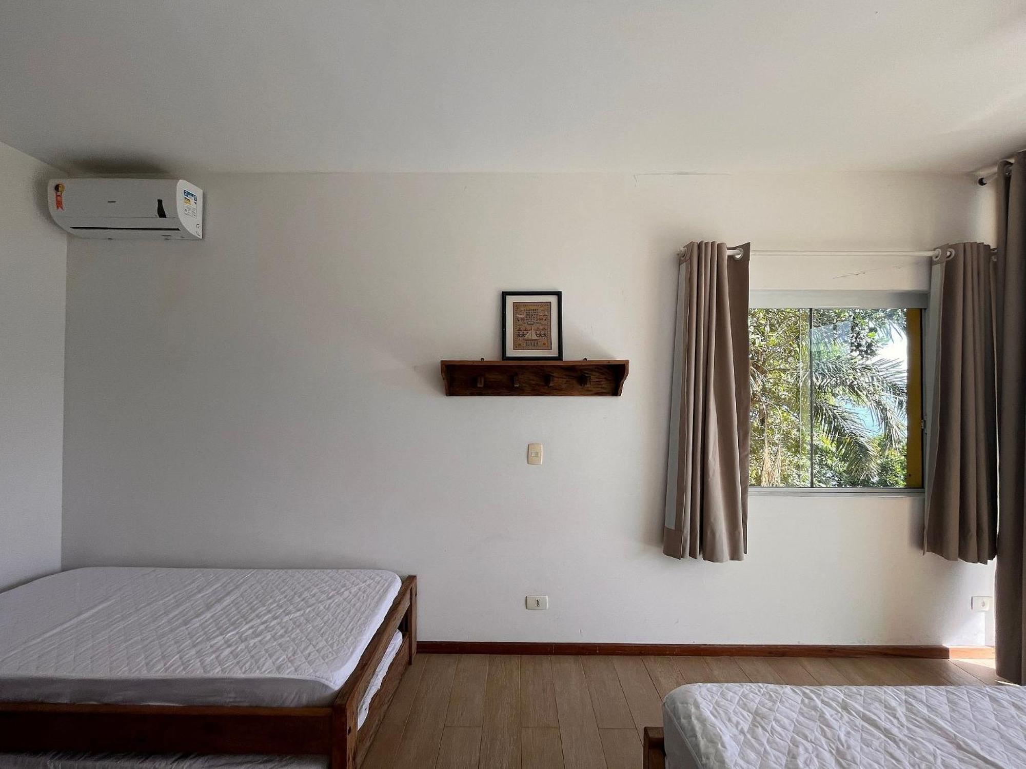 Refugio Confortavel Com Piscina De Borda Infinita E Vista Incrivel Da Grande Casa de férias