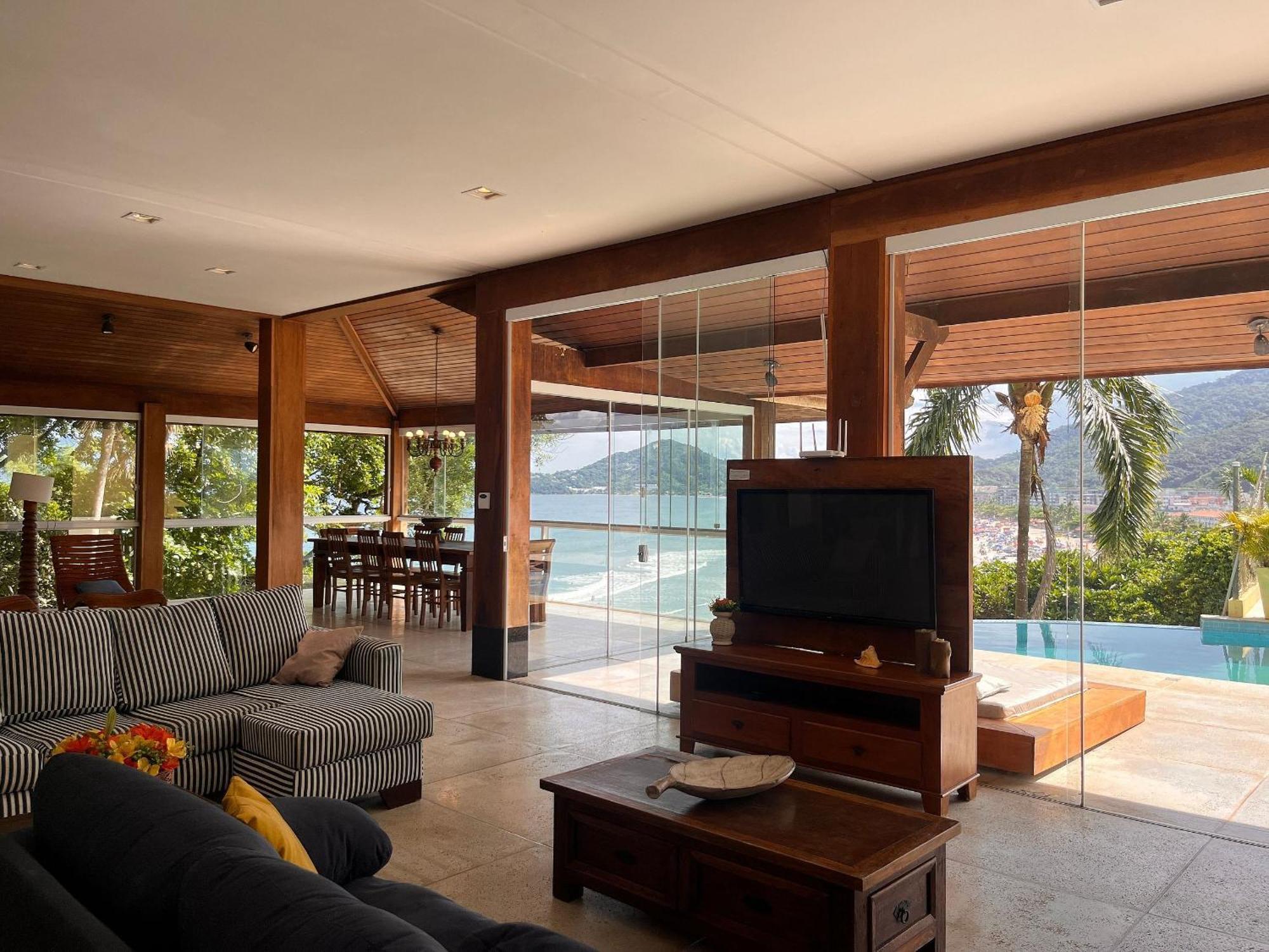 Refugio Confortavel Com Piscina De Borda Infinita E Vista Incrivel Da Grande